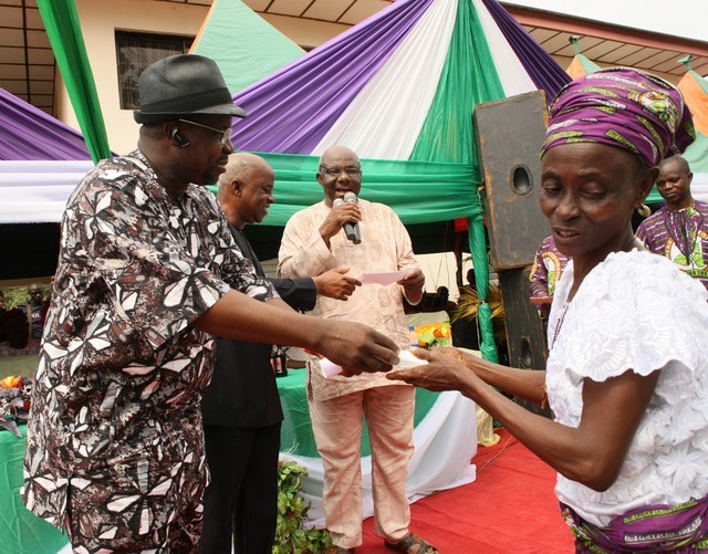 Sir Emeka Offor Foundation Helps Widows with Rice Donation