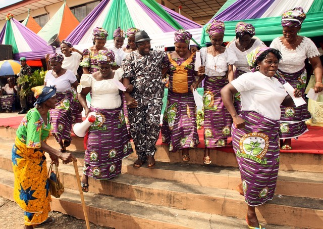 Sir Emeka Offor Foundation Helps Widows with Rice Donation